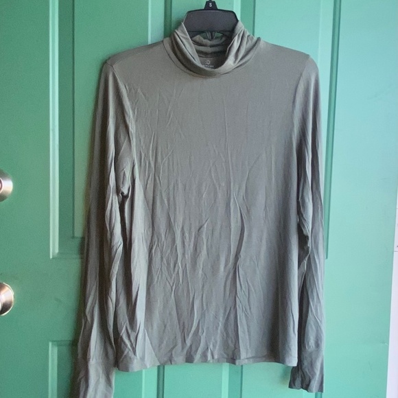 Offline by aerie size large soft top - Picture 1 of 4